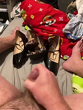 fortheloveofheels74 online show from 01/16/26, 12:25