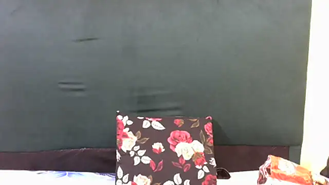 CherryZee online show from 11/28/25, 08:14