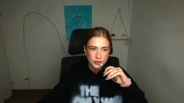 Snapshot of Candy_Chloe_ chatting on 10/28/25, 12:26 Candy Chloe  online show from 10/28/25, 12:26