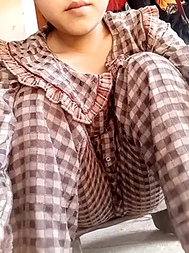 Quynhsumon online show from 04/06/26, 08:15