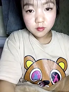 Quynhsumon online show from 02/23/26, 03:23