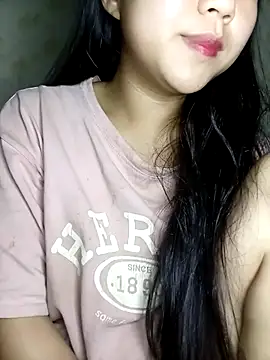 Quynhsumon online show from 02/14/26, 02:28