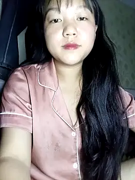 Quynhsumon online show from 03/17/26, 03:26