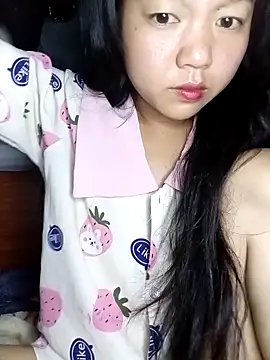 Quynhsumon online show from 03/21/26, 03:16