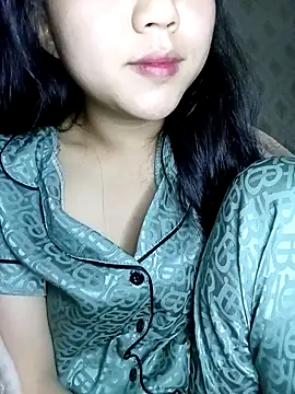 Quynhsumon online show from 03/14/26, 02:56