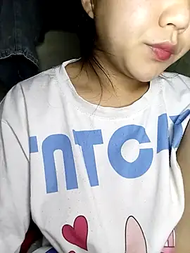 Quynhsumon online show from 02/25/26, 03:34