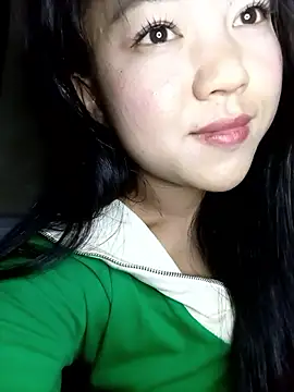 Quynhsumon online show from 03/22/26, 02:29