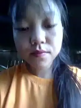 Quynhsumon online show from 10/30/25, 01:26