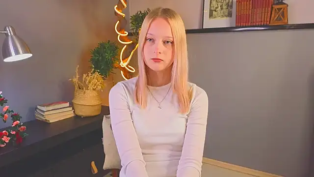 YungLyssy online show from 11/12/25, 03:32