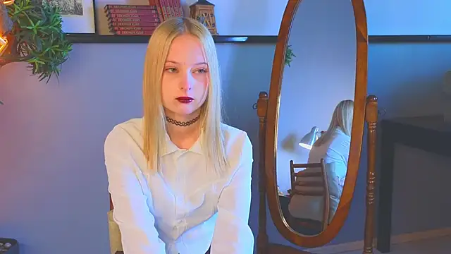 YungLyssy online show from 10/27/25, 04:13