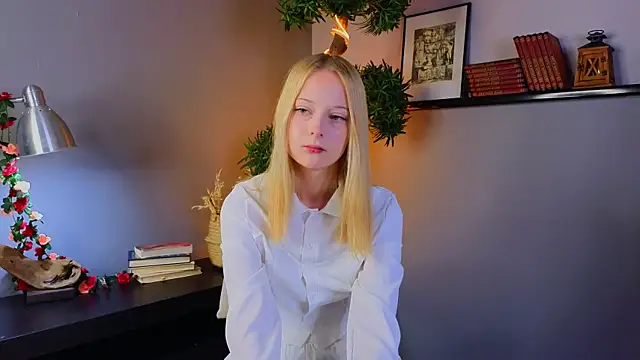 YungLyssy online show from 11/07/25, 03:33