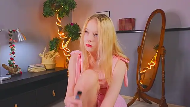 YungLyssy online show from 12/14/25, 03:02