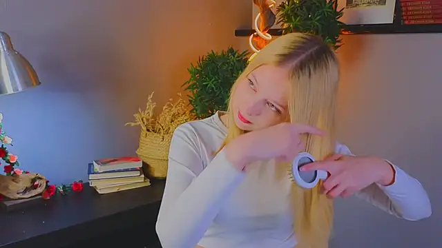 YungLyssy online show from 11/10/25, 02:38