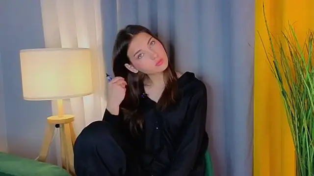 KateCahee online show from 11/14/25, 12:58