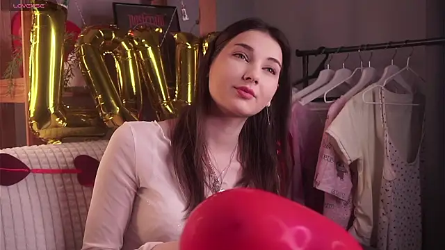 KateCahee online show from 02/16/26, 01:37