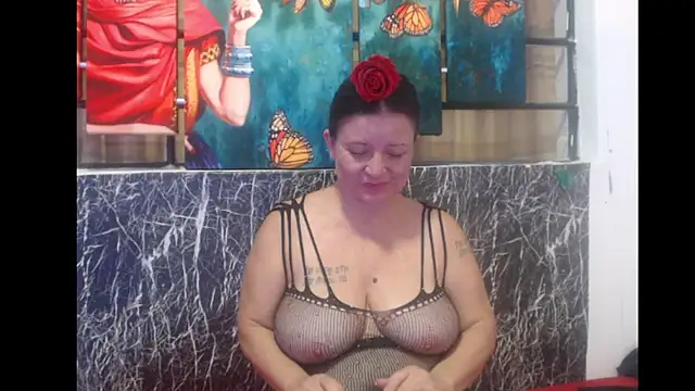 Snapshot of Debora_Cienfuegos25 chatting on 12/03/25, 12:12 Debora Cienfuegos25 online show from 12/03/25, 12:12