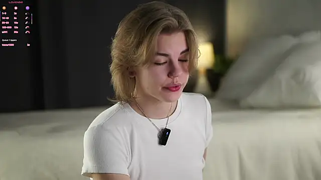 MelodyBaur online show from 12/19/25, 03:03