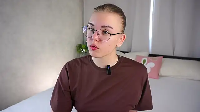 MelodyBaur online show from 04/17/26, 11:35