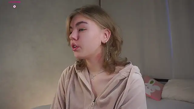 MelodyBaur online show from 04/12/26, 12:30