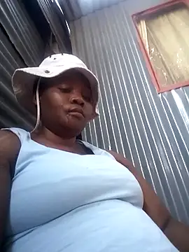 blackbeautyxx92 online show from 10/25/25, 01:23