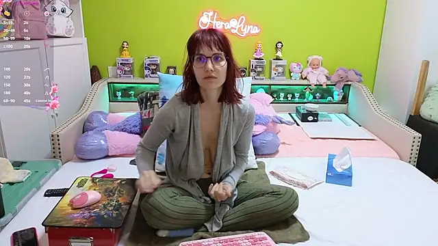  HeraLuna  online show from 03/13/26, 10:04