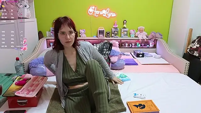  HeraLuna  online show from 02/03/26, 09:31