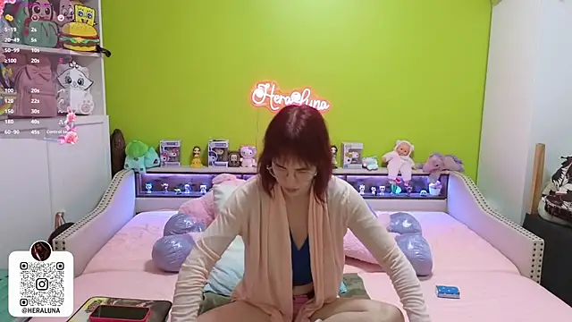  HeraLuna  online show from 01/05/26, 09:51