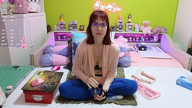  HeraLuna  online show from 03/12/26, 09:52