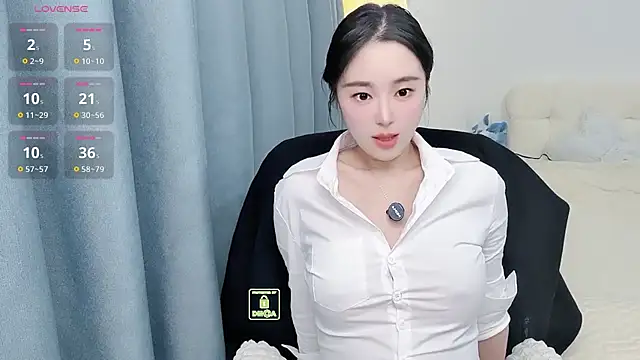 Xiaotaimei 666 online show from 11/12/25, 01:37