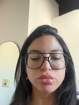 lucialuna online show from 03/09/26, 06:11
