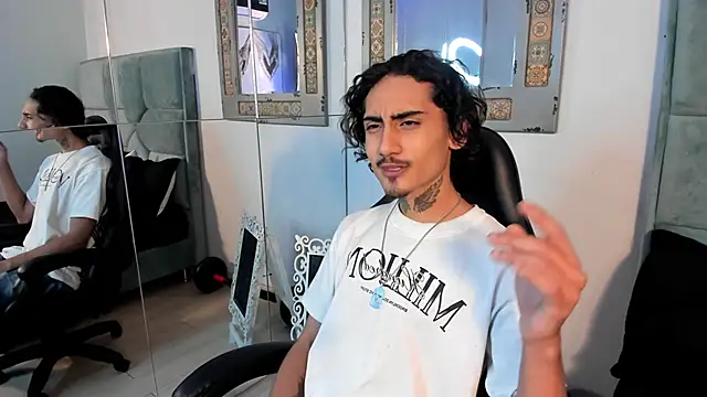 Mr Strike online show from 10/28/25, 02:23