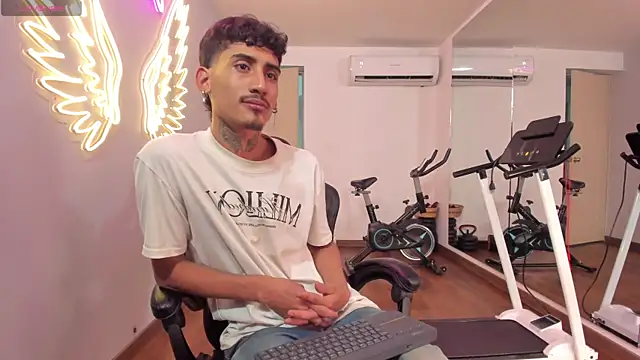 Mr Strike online show from 11/08/25, 03:10