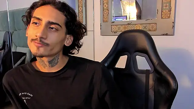 Mr Strike online show from 10/31/25, 03:03