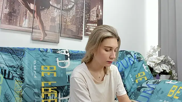 Tenderly Sophie online show from 03/09/26, 01:31