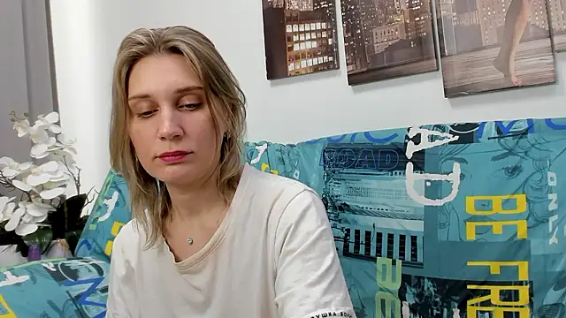 Tenderly Sophie online show from 03/02/26, 05:19