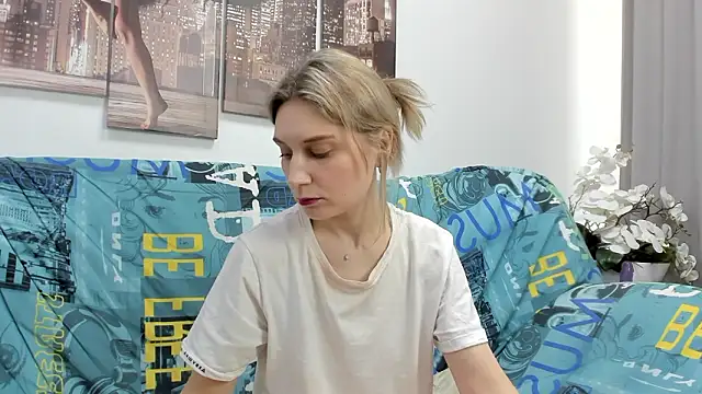 Tenderly Sophie online show from 03/08/26, 02:04