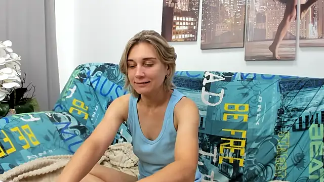 Snapshot of Tenderly_Sophie chatting on 07/18/26, 01:14 Tenderly Sophie online show from 07/18/26, 01:14