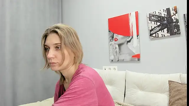 Tenderly Sophie online show from 02/08/26, 01:25