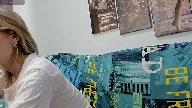 Tenderly Sophie online show from 01/15/26, 01:20