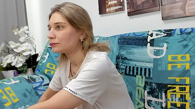 Tenderly Sophie online show from 03/02/26, 01:17