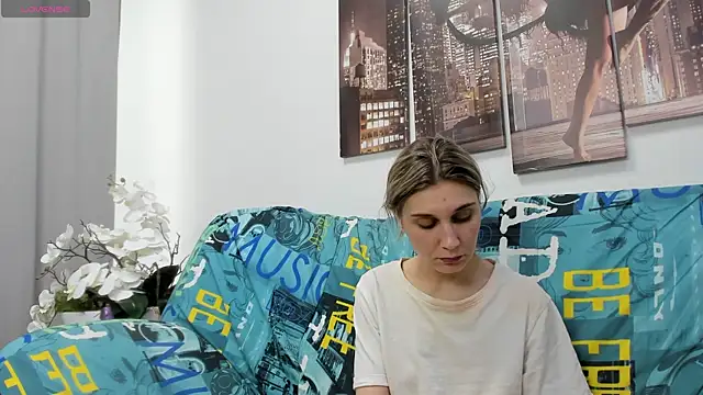 Snapshot of Tenderly_Sophie chatting on 04/24/26, 01:24 Tenderly Sophie online show from 04/24/26, 01:24