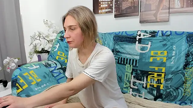 Snapshot of Tenderly_Sophie chatting on 05/29/26, 08:20 Tenderly Sophie online show from 05/29/26, 08:20