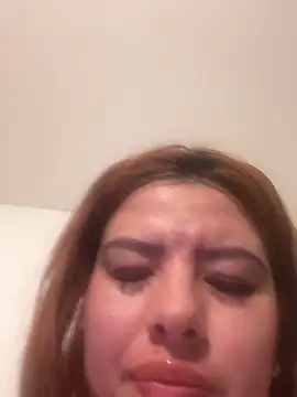 viki 11 online show from 10/30/25, 10:24