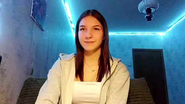 Beauty miIa online show from 10/27/25, 04:52