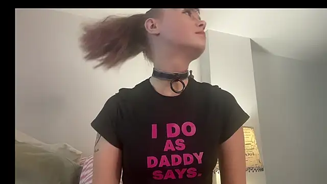 Snapshot of daddysprincess731 chatting on 12/03/25, 08:25 daddysprincess731 online show from 12/03/25, 08:25