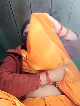 QRESABABY online show from 11/24/25, 10:21