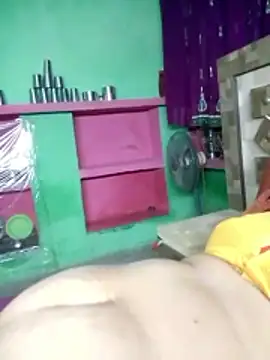 QRESABABY online show from 12/02/25, 12:44