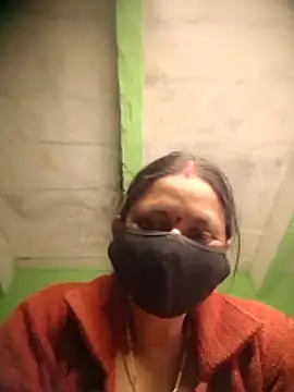 QRESABABY online show from 11/08/25, 11:14