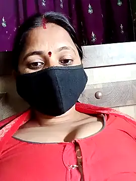 QRESABABY online show from 11/22/25, 12:15