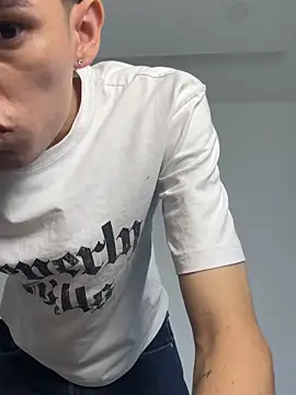 Dominic Thin  online show from 06/04/26, 03:38